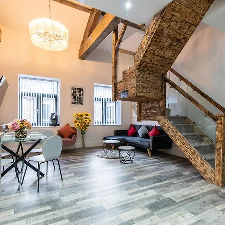 1br Flat, Close To Attractions & Transport