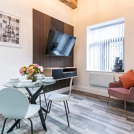 1br Flat, Close To Attractions & Transport Apartment *